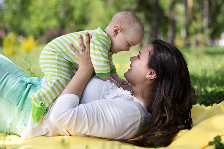 A surrogacy baby with mother