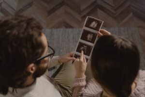 Choosing the Right Surrogacy Agency